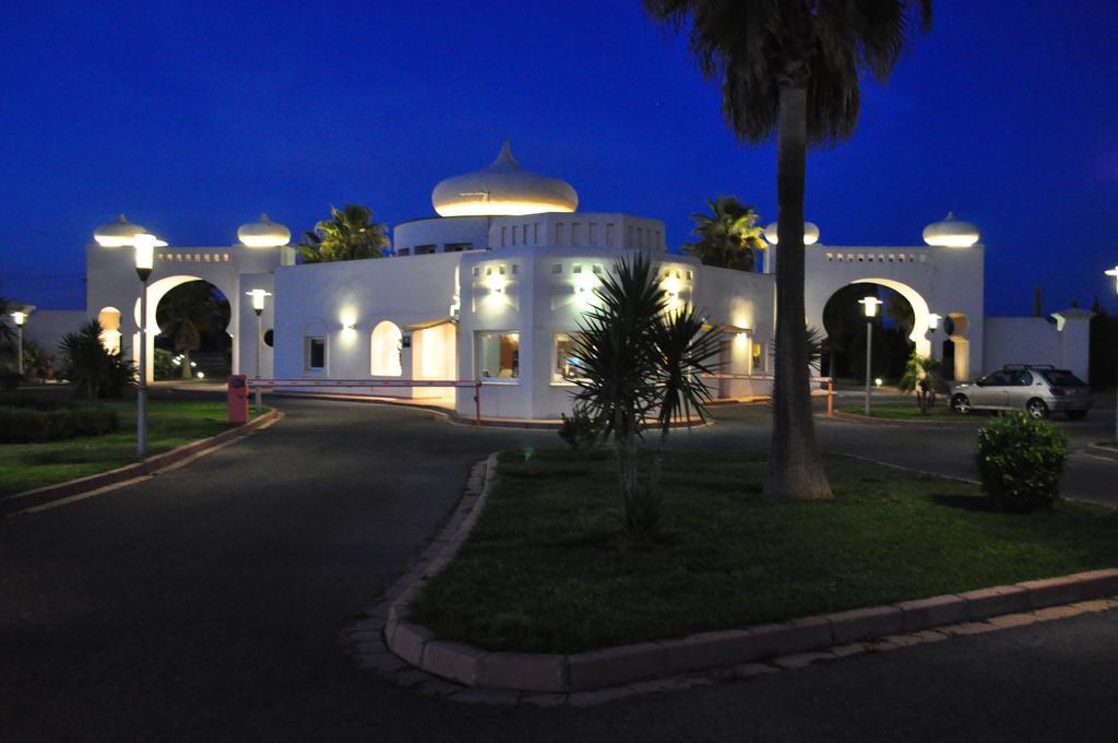 Alcalá de Guadaira Hotel Alkalat מראה חיצוני תמונה