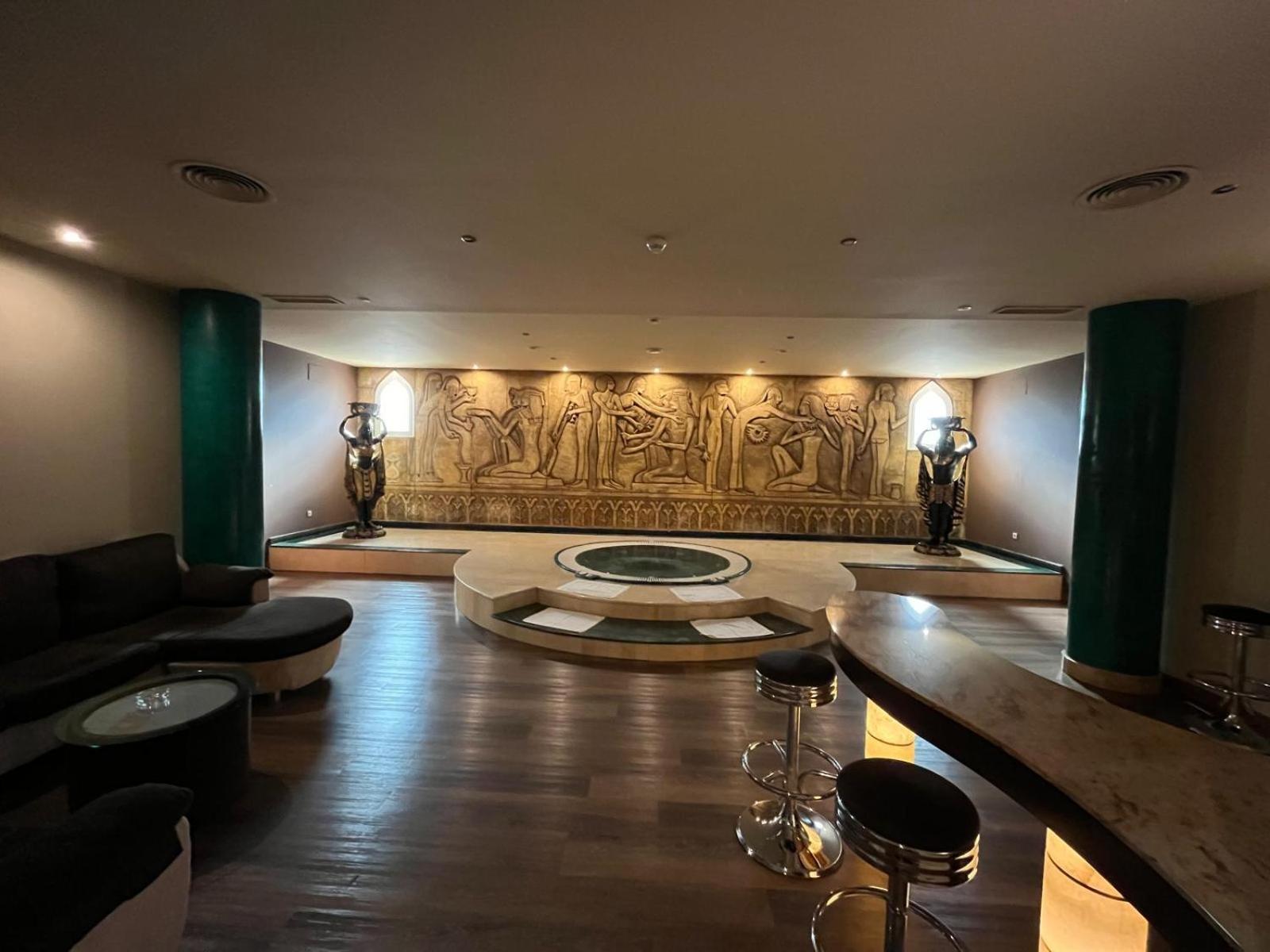 Alcalá de Guadaira Hotel Alkalat מראה חיצוני תמונה