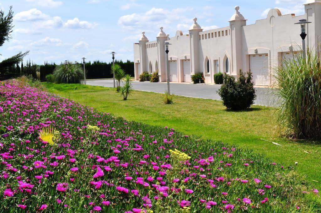 Alcalá de Guadaira Hotel Alkalat מראה חיצוני תמונה